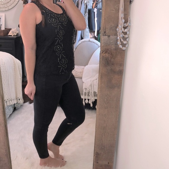 Day trip size medium black embroidered top - Picture 2 of 3